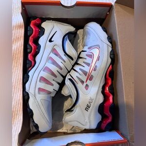 Nike Reax 8 TR
Men's Workout Shoes